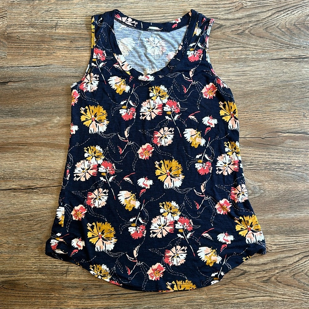 Maurices women’s tank top. Size Medium.